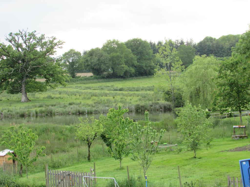 Les Puvinieres Pension Breuil-Barret Buitenkant foto